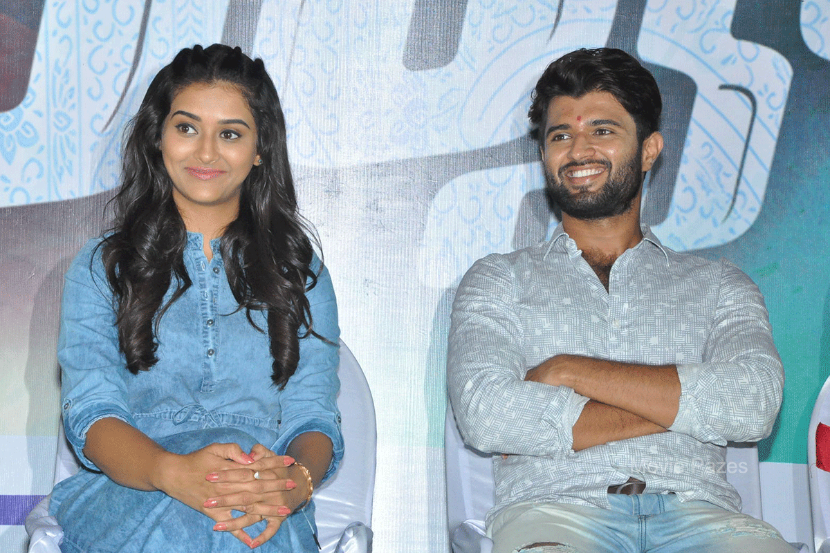 dwaraka-movie-success-tours